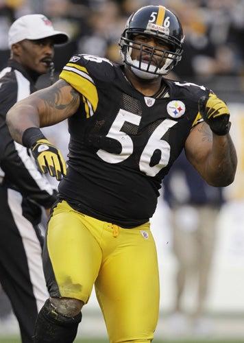 LaMarr Woodley registró 9 capturas, a una de sumar doble digito en cuatro años seguidos | AP