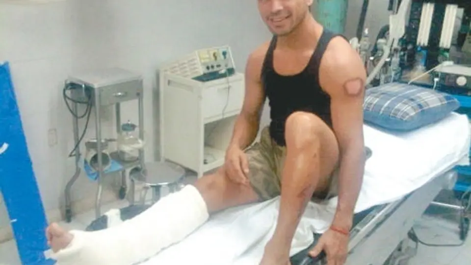 Montiel sufre accidente en moto, no peleará en noviembre