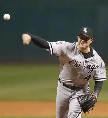 Peavy firma por 2 años con Medias Blancas