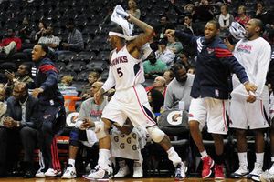 Hawks vencen 105-98 a Nets y suman tres triunfos en fila