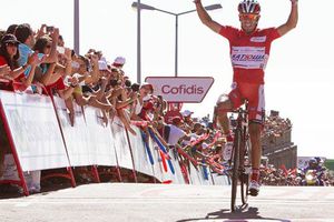 Purito' gana etapa 12 y se despega en el liderato