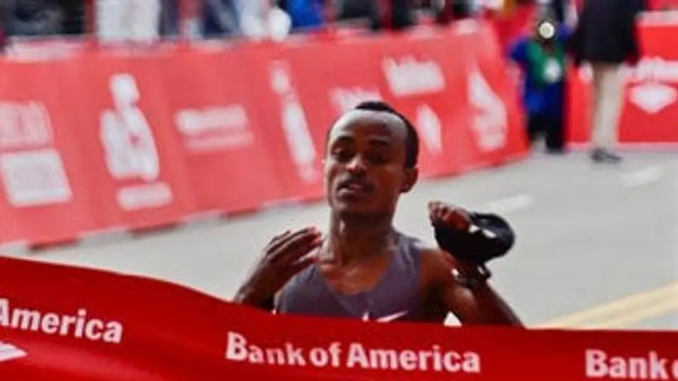 Tsgaye Kebede, primer etíope en ganar maratón de Chicago