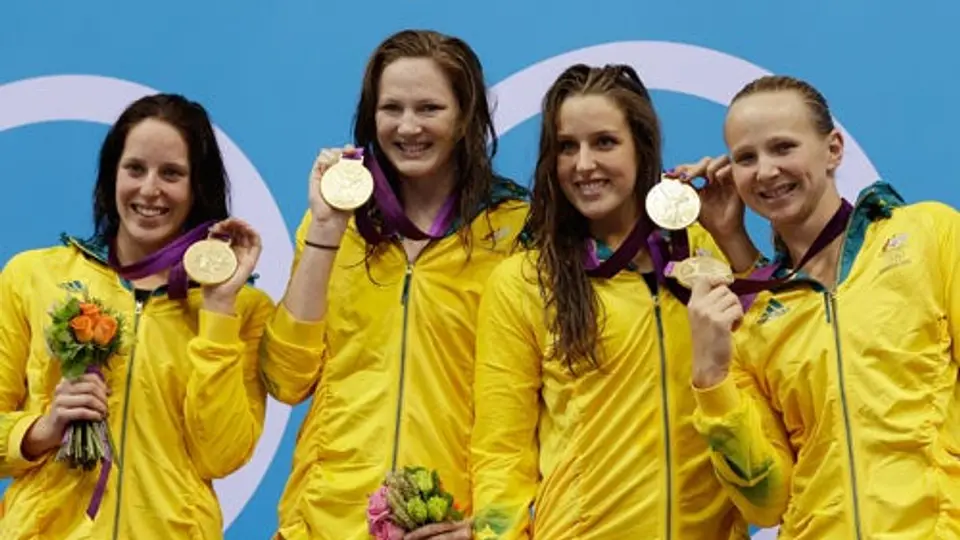 Australia consigue oro y récord olímpico en relevo femenil 4x100