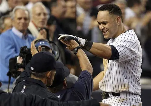 Martin conecta grand slam en blanqueada de Yanquis
