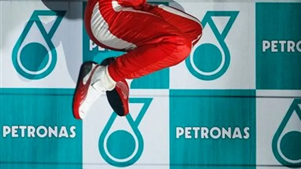 Alonso tuvo mucha suerte en Corea: Vettel