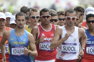 Éder Sánchez vuelve a fallar