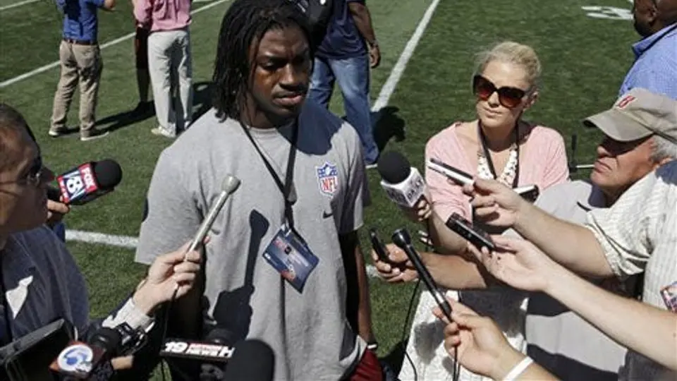 'Buitres rondan la NFL': Griffin III