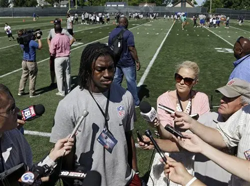 'Buitres rondan la NFL': Griffin III