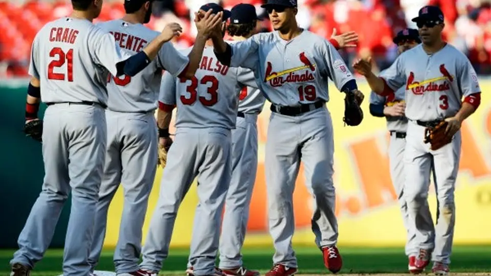 Cardenales blanquean a Nacionales y toman ventaja en la serie
