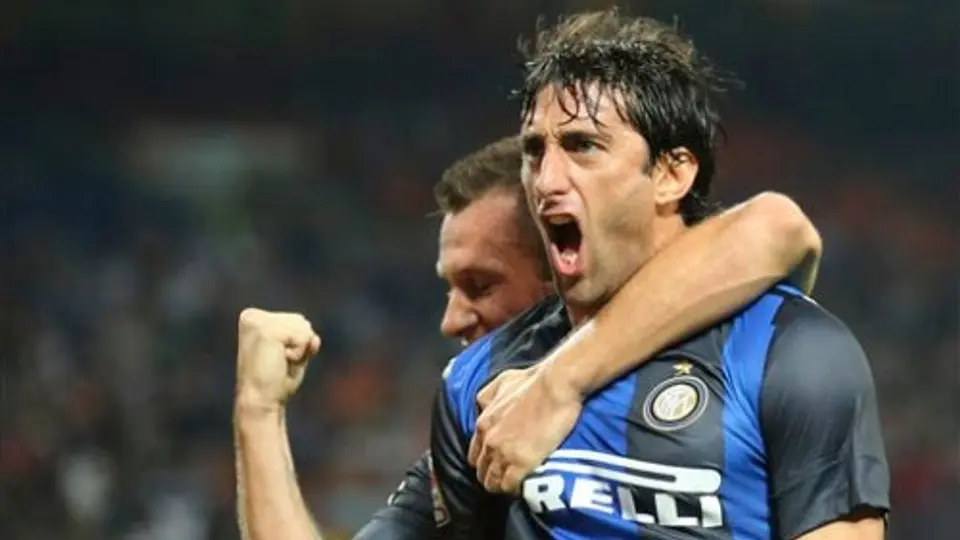 Inter de Milán vence a la Fiore y recupera terreno en Italia