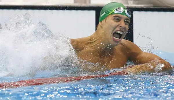 Le Clos derrota a Michael Phelps en 200m mariposa