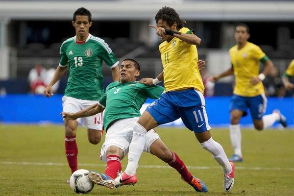 Naymar no le pudo marcar a México l MEXSPORT