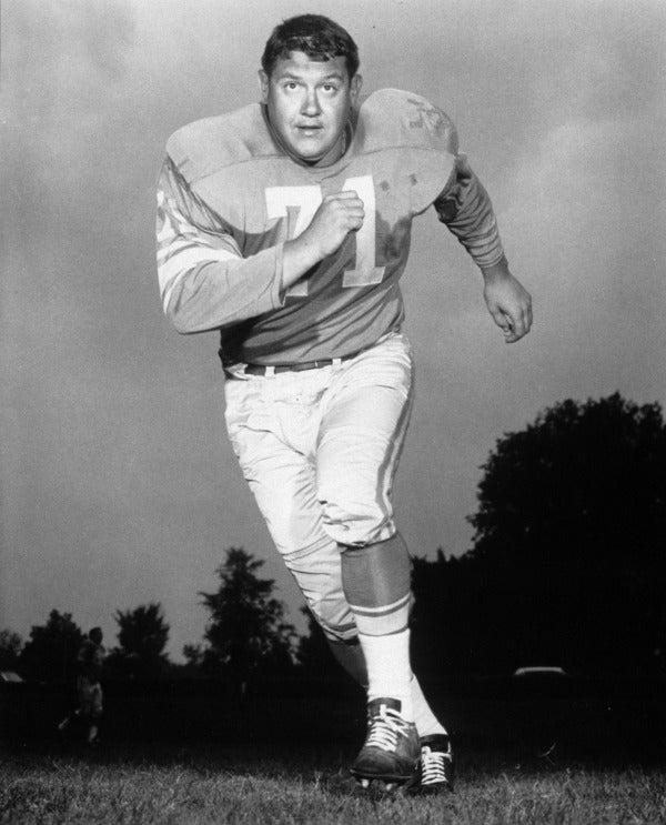 Jugó en la NFL en los 60's | AP