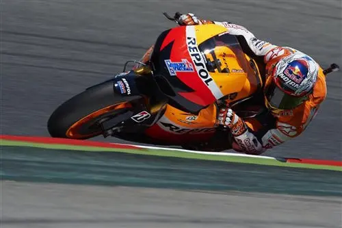 Stoner largará en la pole de GP de Cataluña
