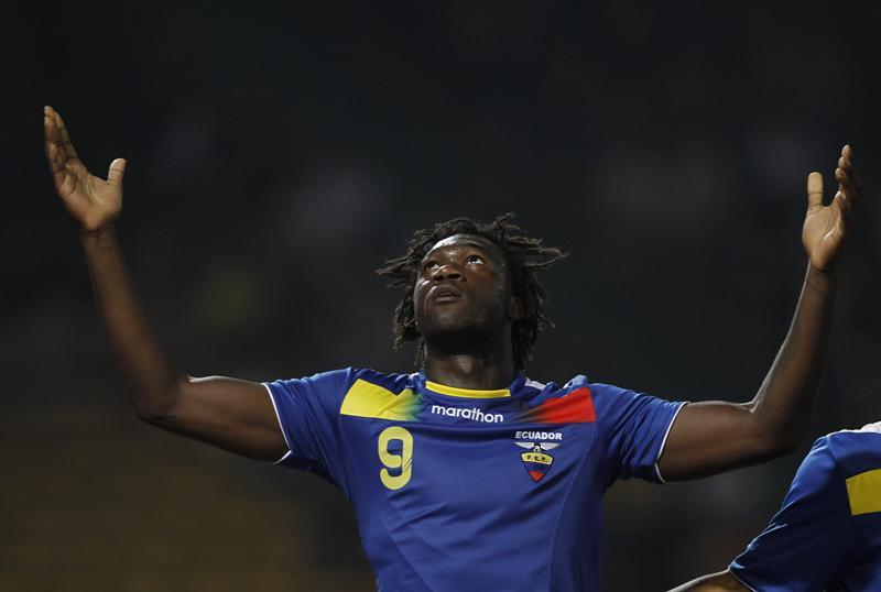 Felipe Caicedo celebra el segundo gol de Ecuador. FOTO: EFE
