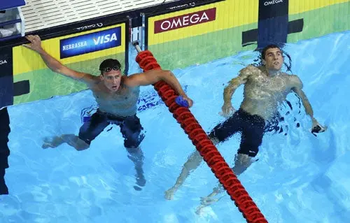 Lochte se impone a Phelps en su primer duelo