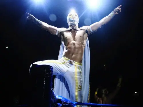 Místico regresa' triunfalmente a la Arena México