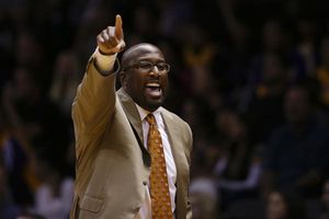 Brown agradece a Lakers experiencia vivida