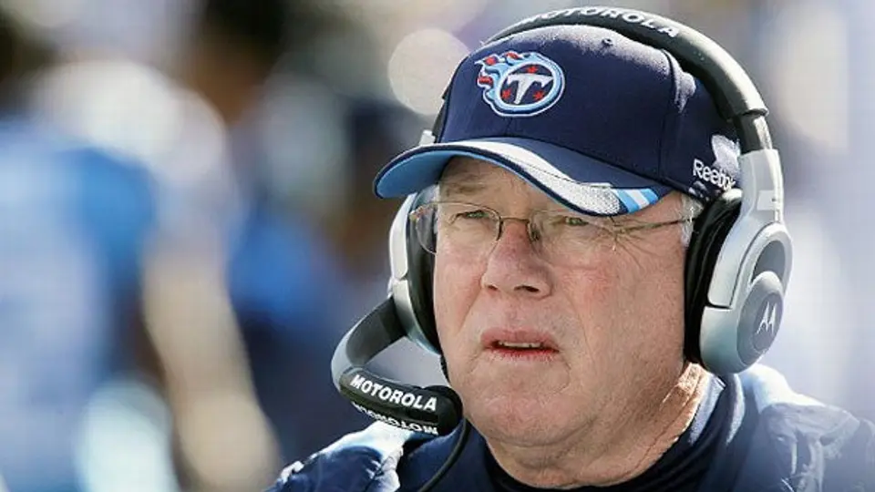 Tennessee despide a su coordinador ofensivo