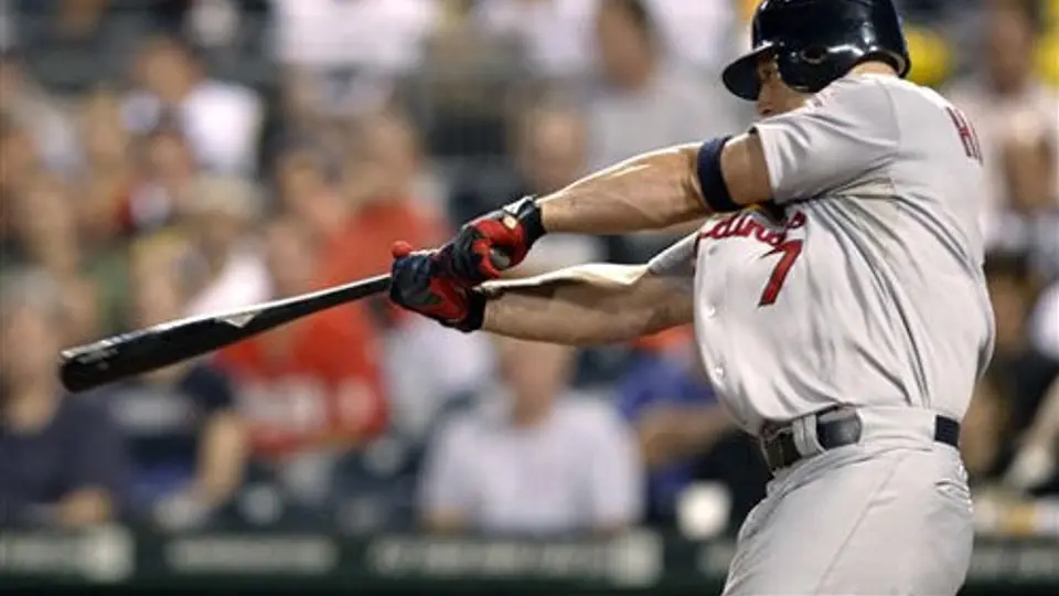 Cardenales vencen a Piratas apretadamente