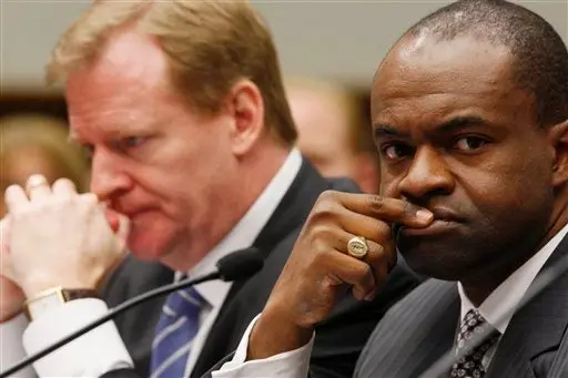Afirma líder sindical de NFL que dueños se preparan para el paro