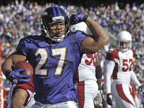 Ray Rice a cargo de la ofensiva terrestre  | AP