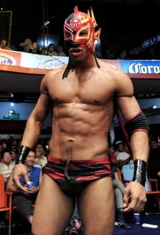 Dragón Rojo Jr., nuevo Campeón peso Medio del CMLL