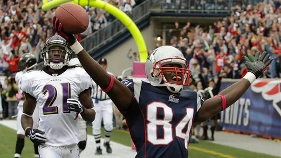 Gostkowski da triunfo de alarido a Patriotas sobre Cuervos en tiempo extra