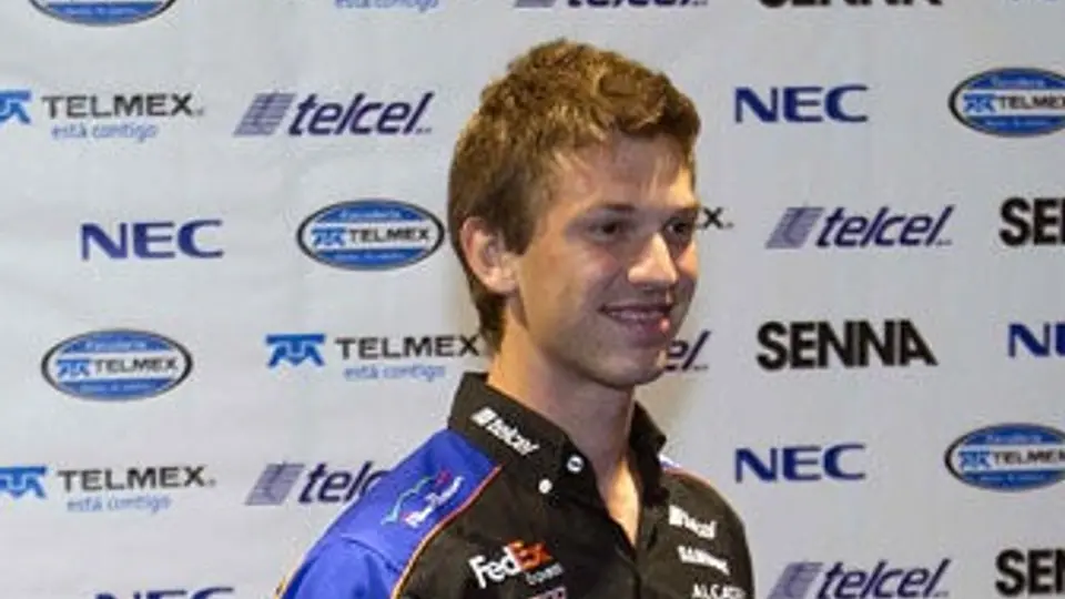 Daniel Suárez se queda con la pole en la última fecha de Nascar México