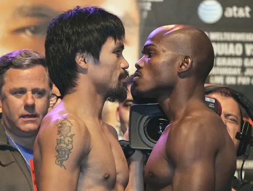 Pacquiao y Bradley libran la báscula