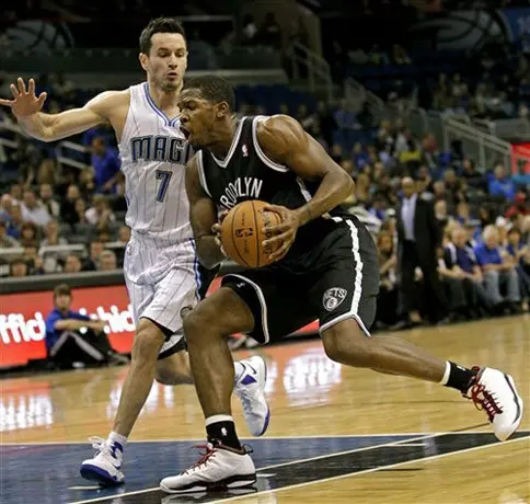Nets suman ante Orlando su quinto triunfo al hilo