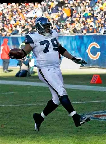 Seattle se mantiene con vida al derrotar 38-14 a Osos