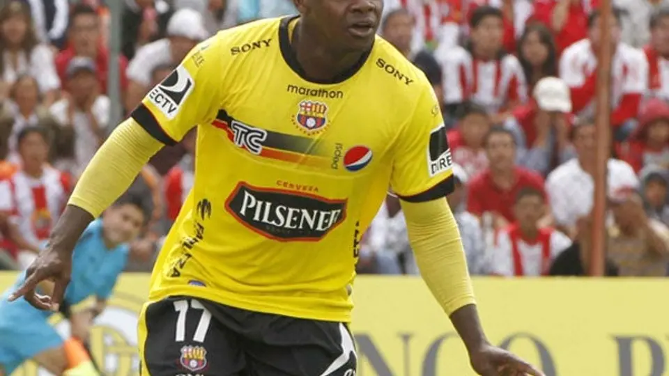 Narciso Mina es oficialmente el segundo refuerzo americanista