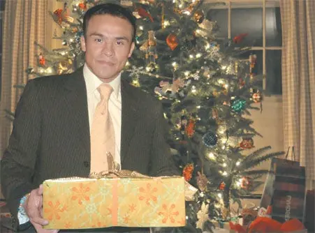 Juan Manuel Márquez le sonríe a la vida