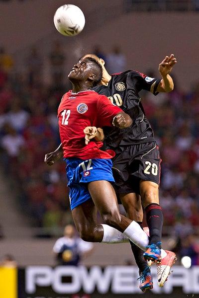 Costa Rica intentó pero no pudo con la zaga defensiva de México | MEXSPORT