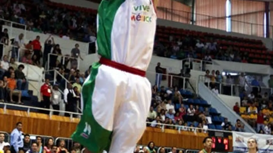 Gustavo Ayón traza como objetivo ganar el Centrobasquet
