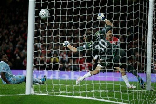 El arquero del Manchester detuvo todo. FOTO: AP