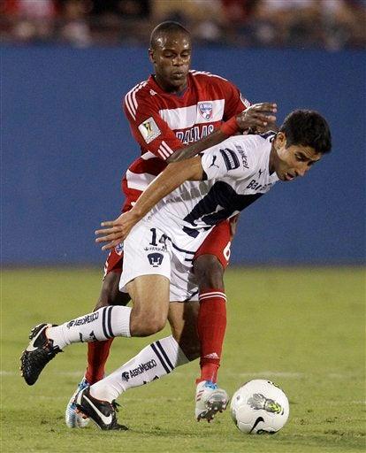 Fue un partido muy cerrado. FOTO: AP
