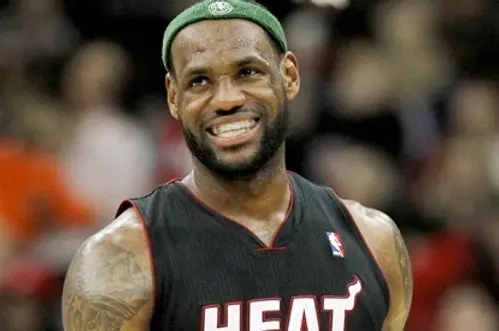 LeBron, dispuesto a enfrentarse a Kobe en uno contra uno