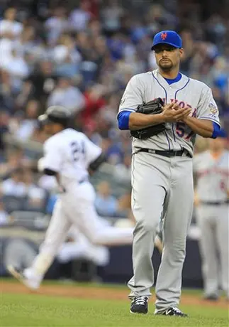 Frenan en 19 entradas racha de Johan Santana
