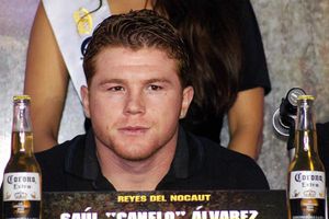 Emiten orden de presentación contra hermano del Canelo
