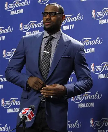LeBron e Ibaka intercambian 'insultos'