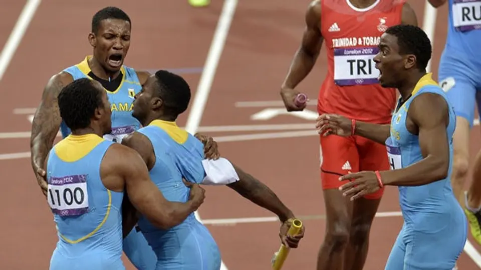 Bahamas derrota a Estados Unidos en el relevo 4x400