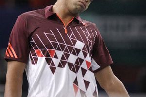 Federer se alza con el Masters de París por primera vez