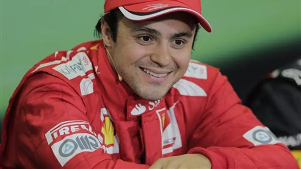 Massa renueva con Ferrari hasta 2013