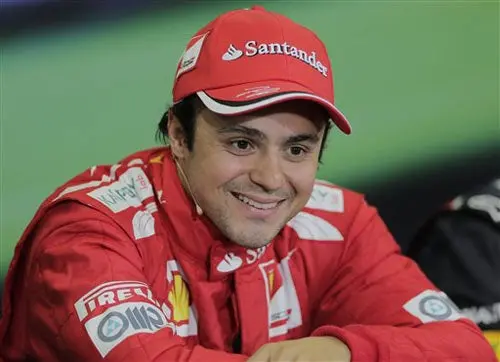 Massa renueva con Ferrari hasta 2013