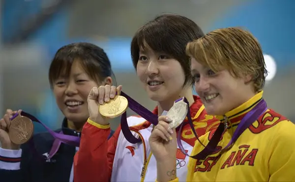 Nadadora campeona en Londres, nombrada congresista en China