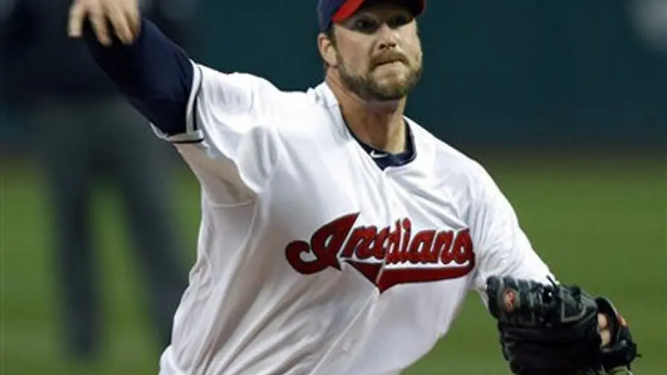 Derek Lowe llega a reforzar el bullpen de Yanquis