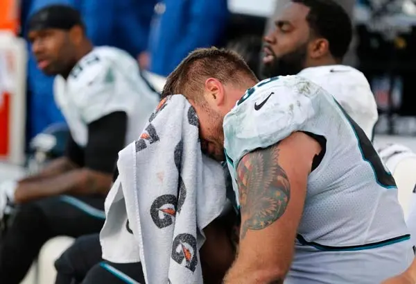 Jacksonville selló su peor temporada con otra derrota