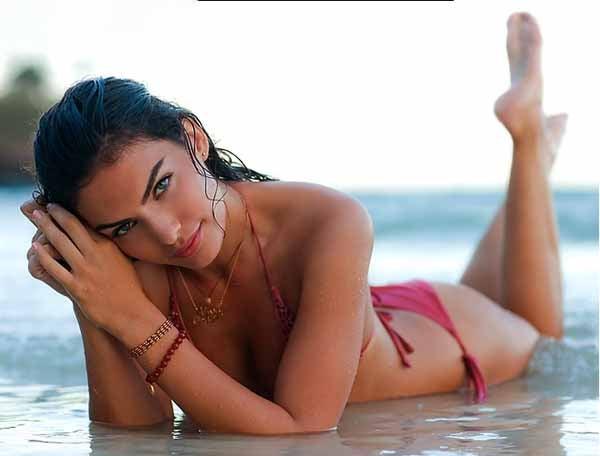 La sensual modelo fue elegida para aparecer por sgundo año consecutivo en el calendario de Sports Illustrated. FOTO: SI